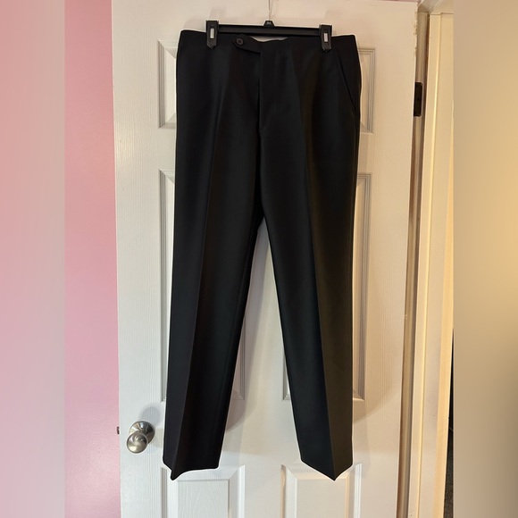 Men’s Three Piece Suit - Picture 5 of 7